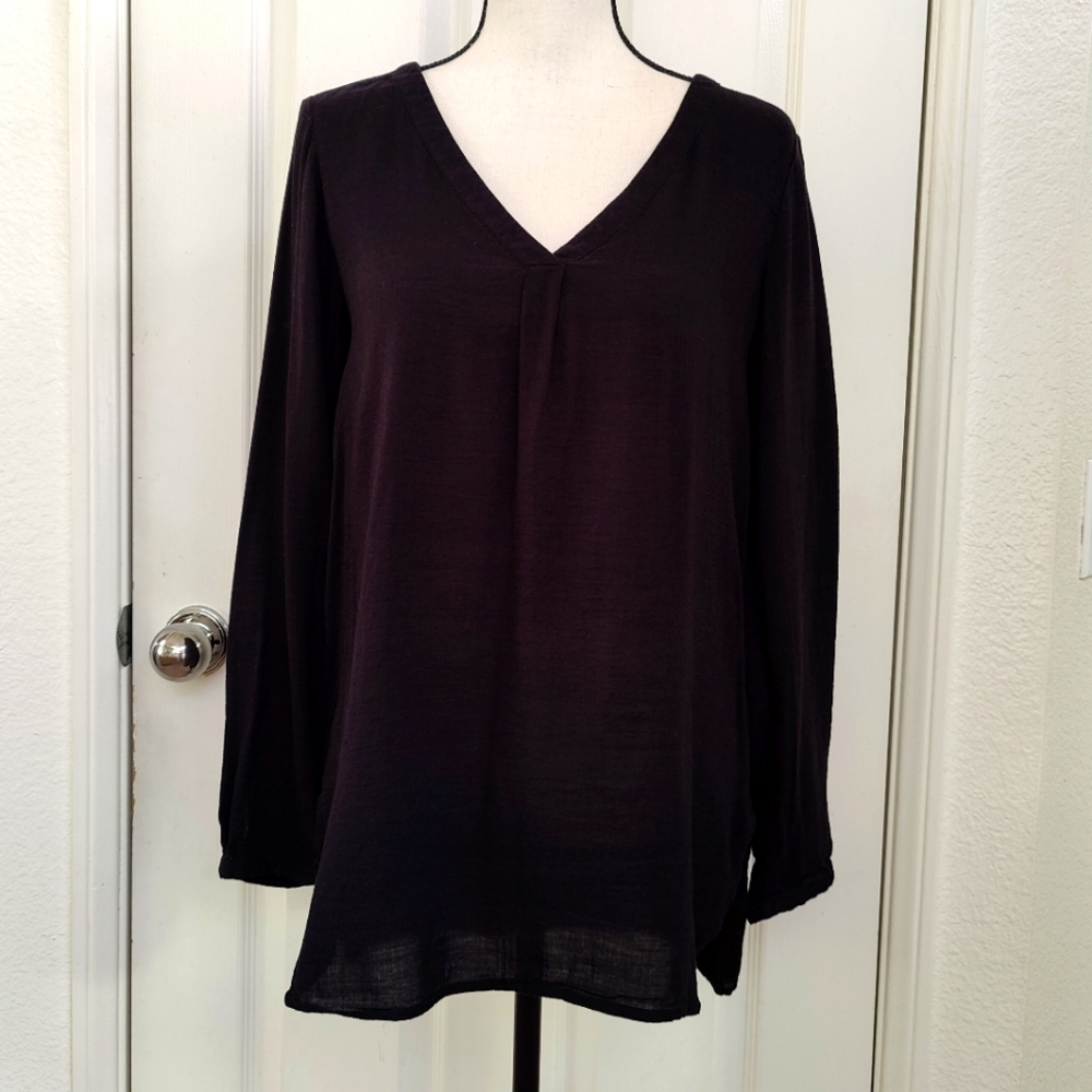 Old Navy Black Woven V-neck Tunic Top